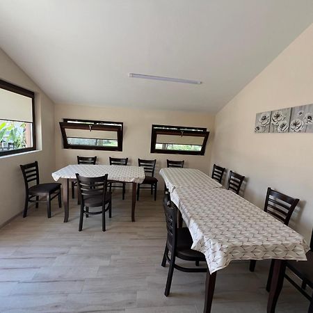Къща За Гости Бадови Chissarja Exterior foto